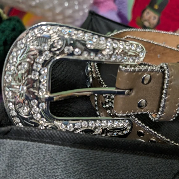 BLAZIN Roxx NWOT Genuine Leather Belt Size Medium NWOT BLAZIN ROXX EMBROIDERED LEATHER COWGIRL BELT W  main image 4